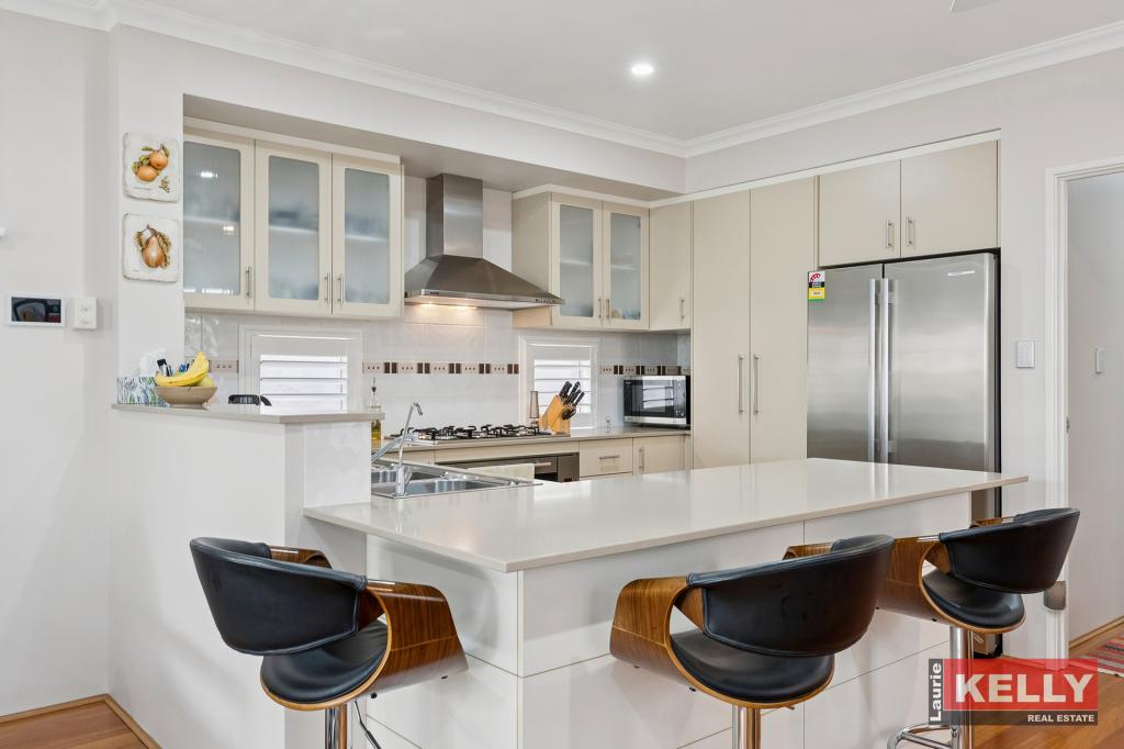 54 Laurie St, Cloverdale, WA 6105