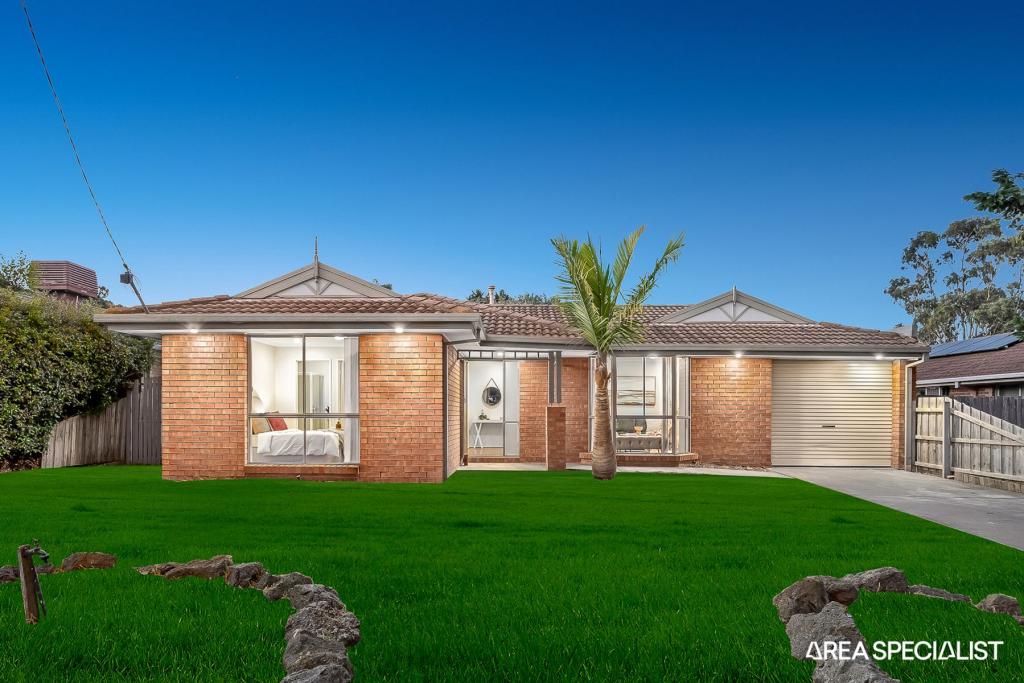 16 Joyce St, Cranbourne West, VIC 3977