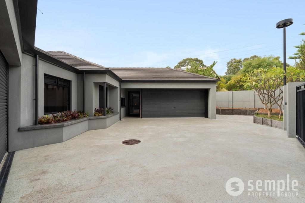 4 Blain Ct, Leeming, WA 6149