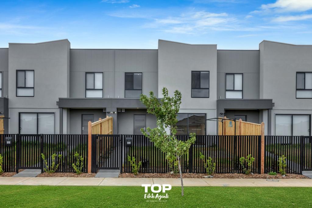 13 Khan Bvd, Clyde North, VIC 3978