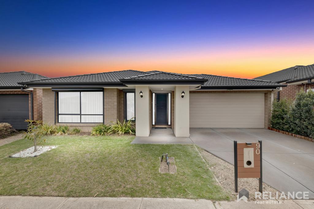 90 Lancers Dr, Harkness, VIC 3337