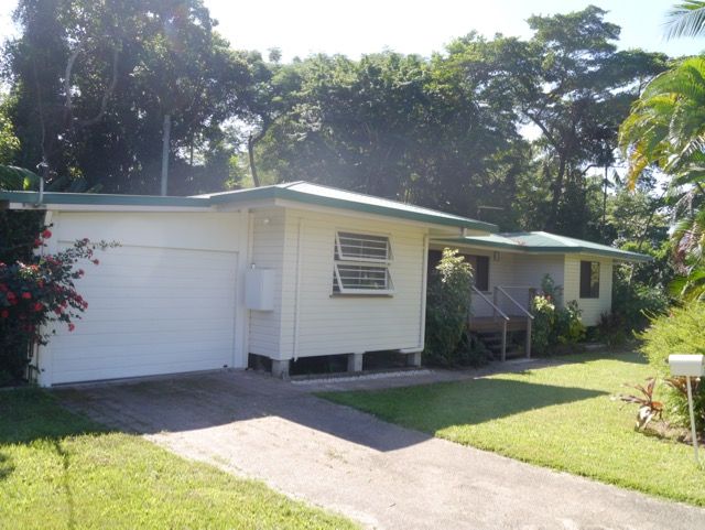 8 Bolton St, Whitfield, QLD 4870