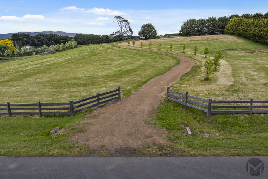 24 Embley Ct, Romsey, VIC 3434