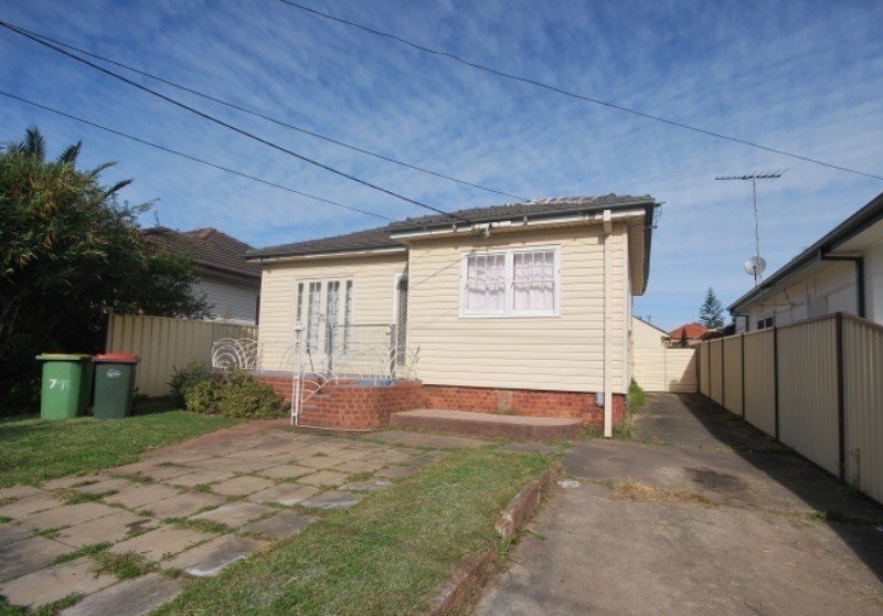 796 The Horsley Dr, Smithfield, NSW 2164
