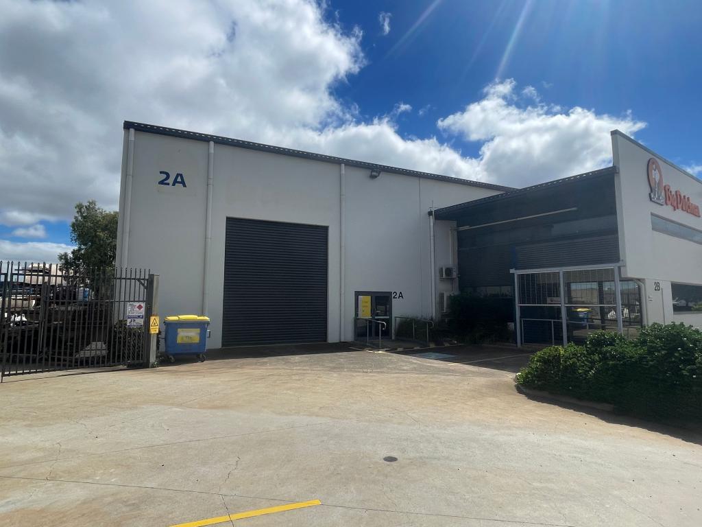 2a/7-9 Gardner Ct, Wilsonton, QLD 4350