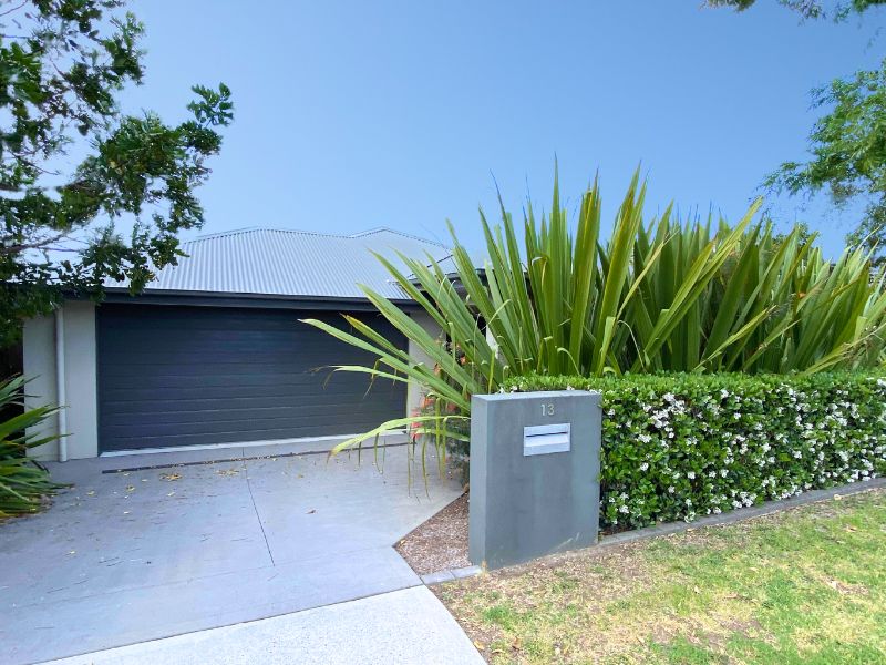 13 Snipe St, Fletcher, NSW 2287