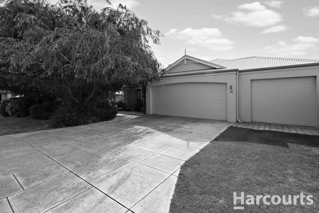 12 Sandbridge Way, Meadow Springs, WA 6210