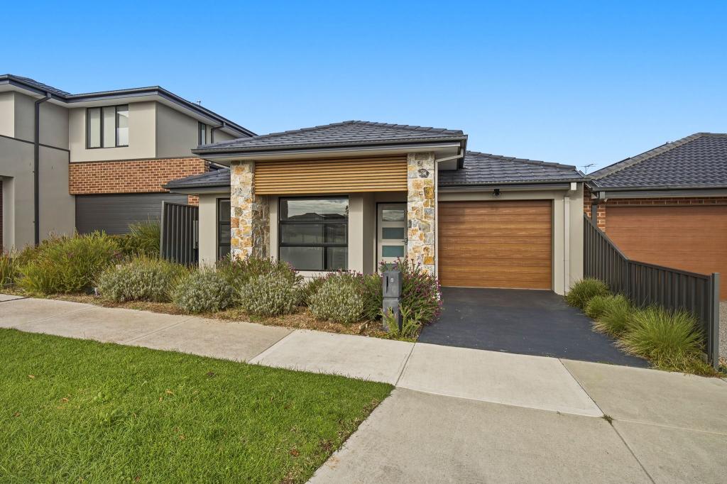 8 Palms Ave, Berwick, VIC 3806