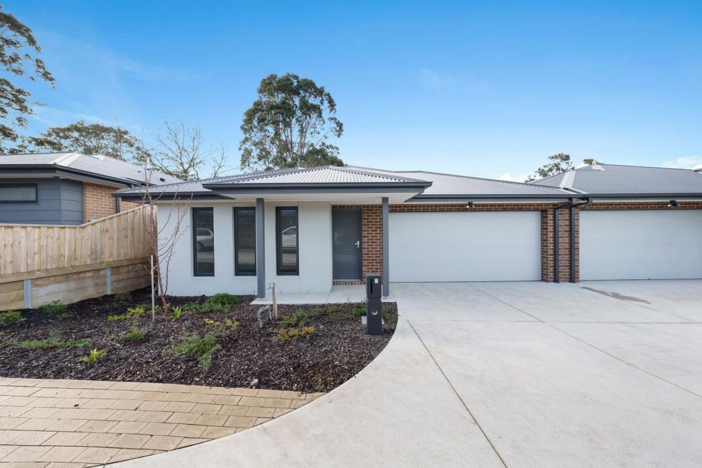 2 Statesman Cl, Beaconsfield, VIC 3807