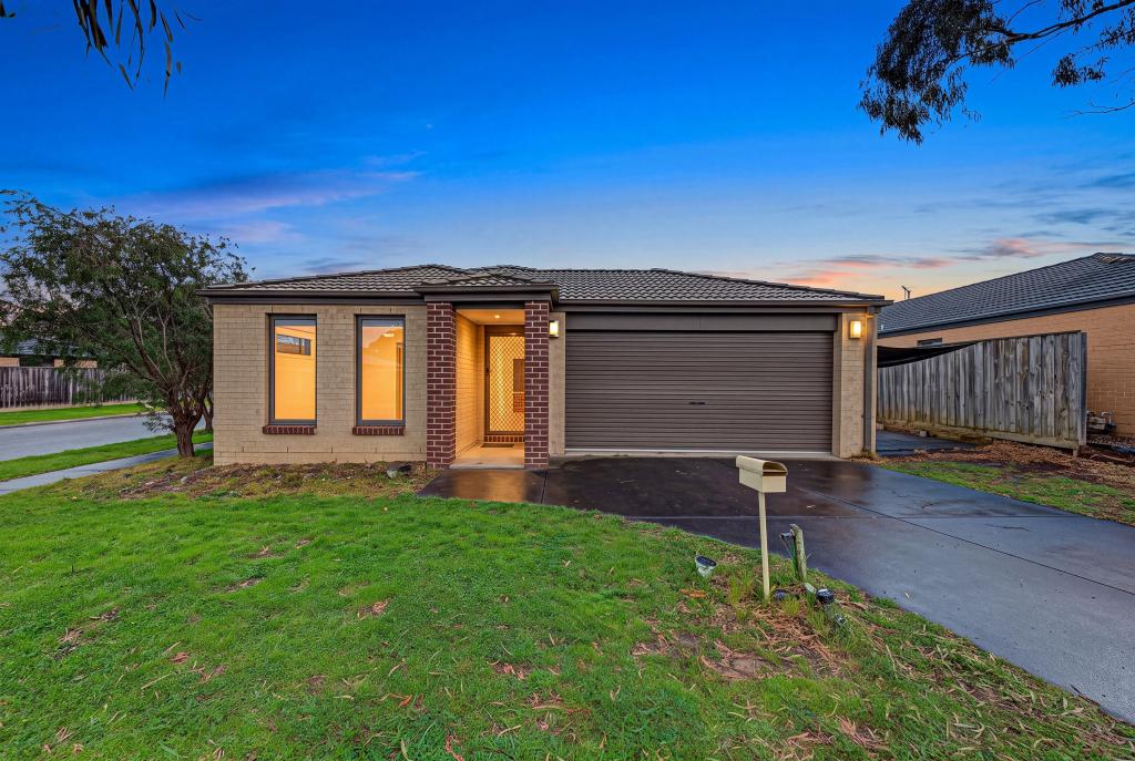 19 DEVINE DR, PAKENHAM, VIC 3810
