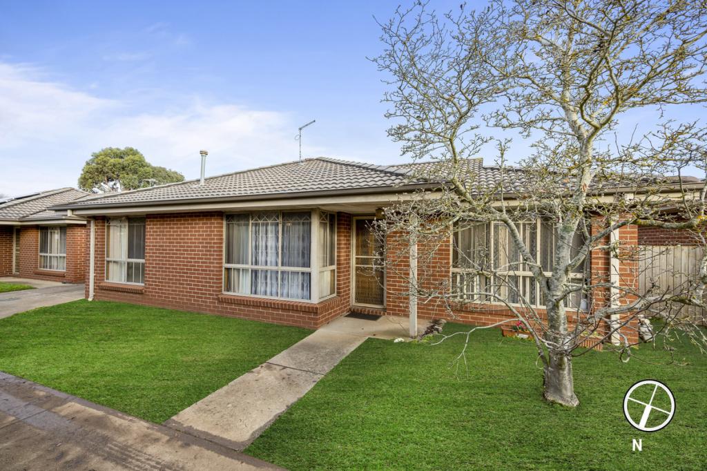 2/2 Symons St, Wendouree, VIC 3355