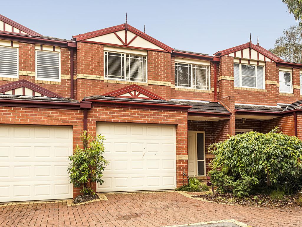 2/1 Scarlet Oak Ct, Blackburn South, VIC 3130