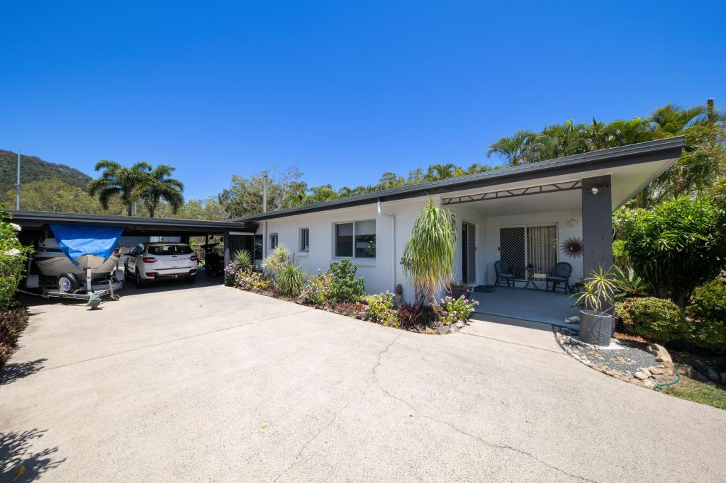 208 Shute Harbour Rd, Cannonvale, QLD 4802