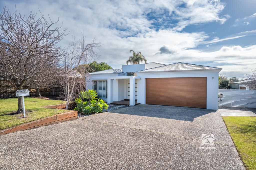 108 NEWLANDS DR, PAYNESVILLE, VIC 3880
