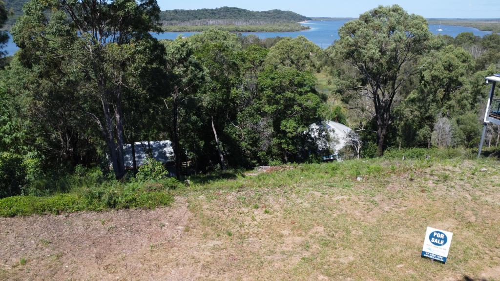 30 Crescent Dr, Russell Island, QLD 4184