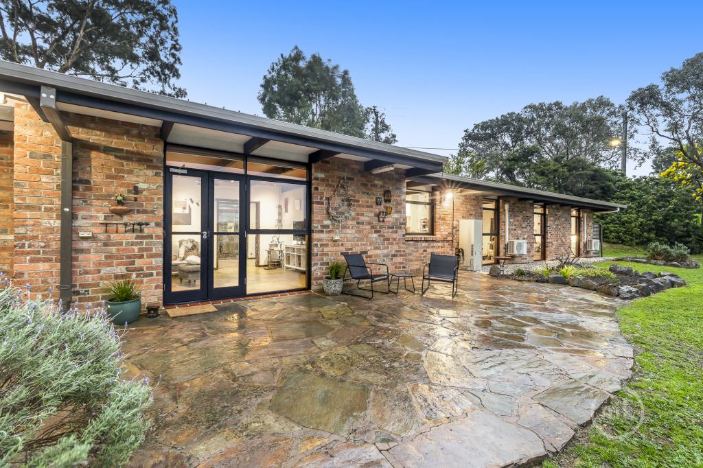 90 Wattletree Rd, Hurstbridge, VIC 3099