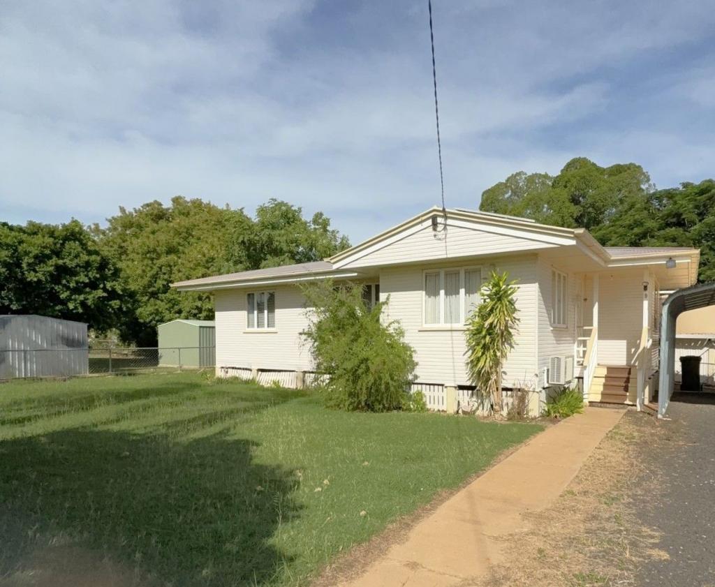9 Jabiru St, Longreach, QLD 4730