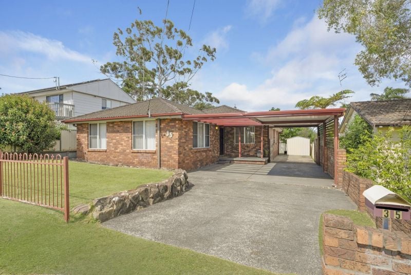 35 Mccrea Bvd, San Remo, NSW 2262