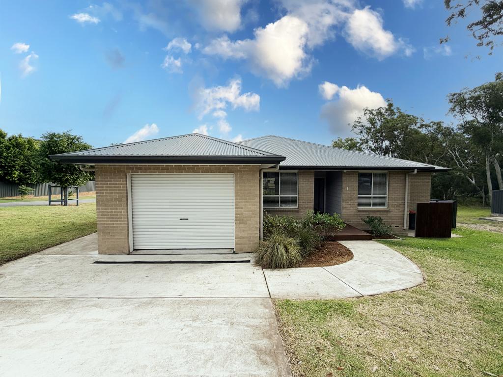1 Dora St, Morisset, NSW 2264