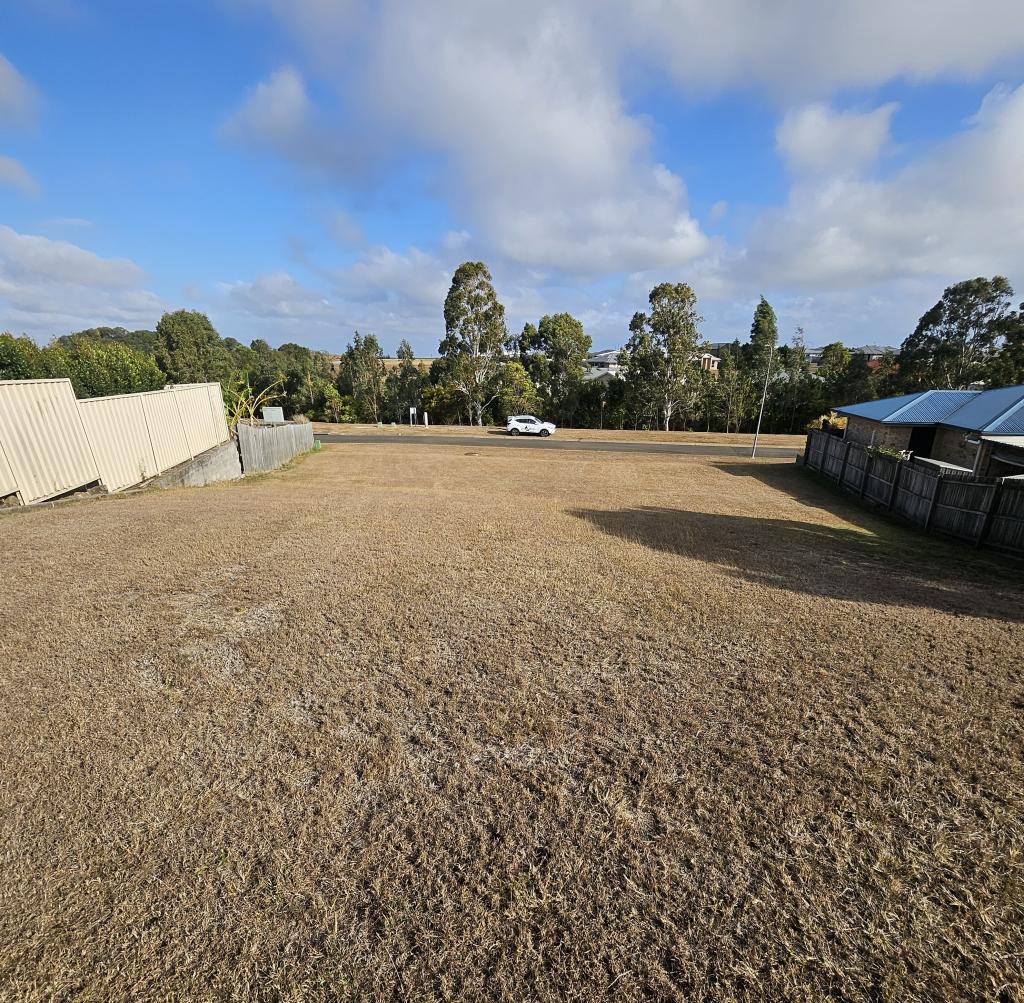 7 HALLII ST, ASHFIELD, QLD 4670