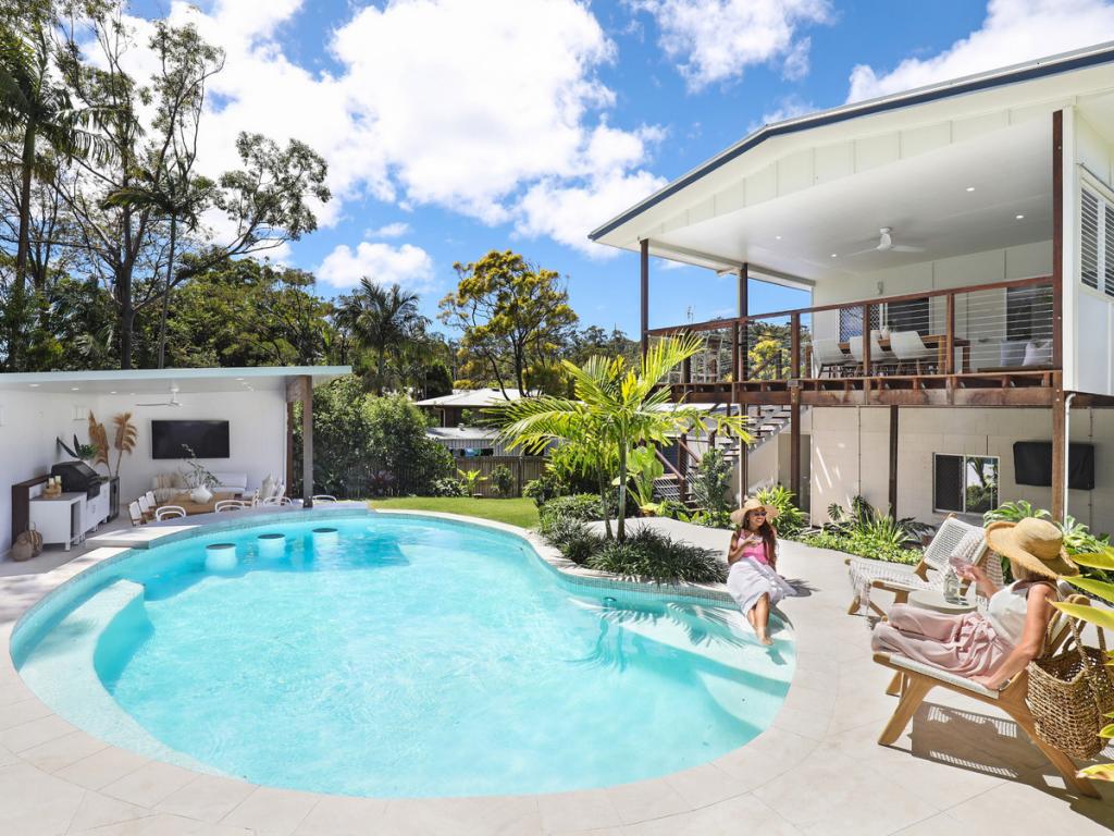 17 YOOMBA CRES, ALEXANDRA HEADLAND, QLD 4572