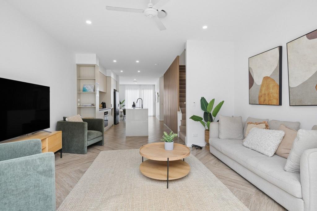 5613 Harbourview Dr, Hope Island, QLD 4212