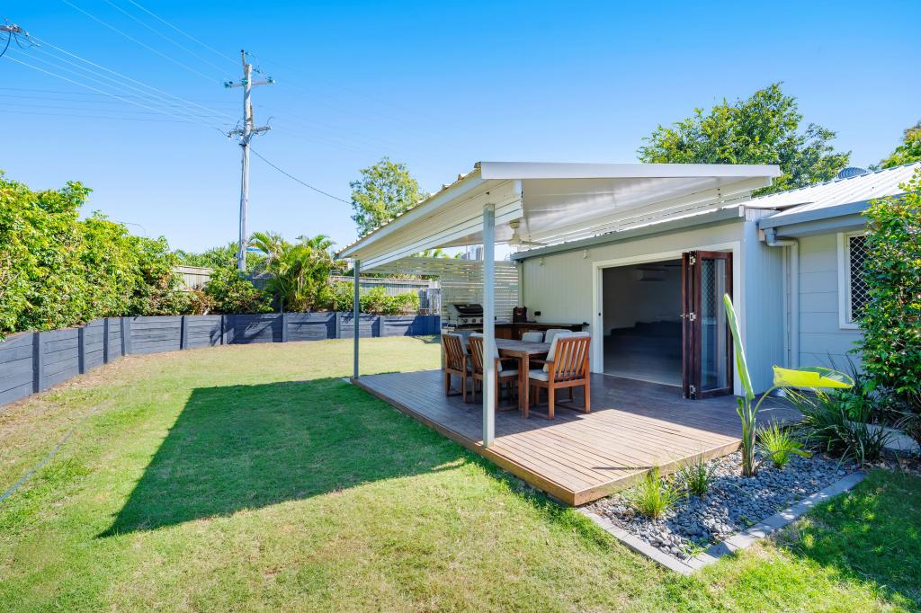 2 Egan Ave, Beachmere, QLD 4510