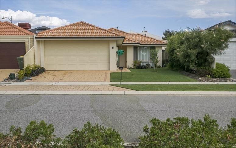 3 Taplow Pde, Ashby, WA 6065