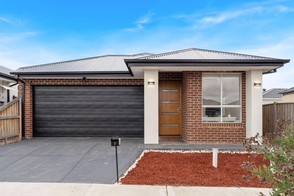 7 Cumbungi Rd, Beveridge, VIC 3753