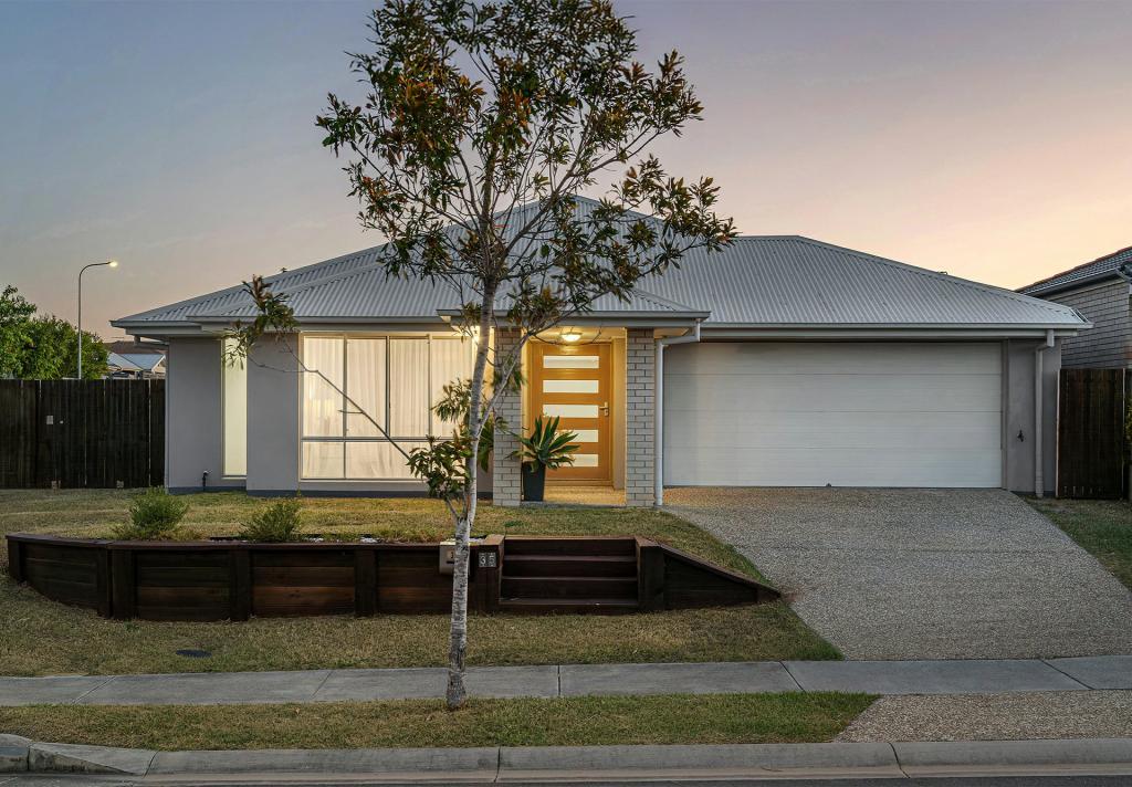 35 Mount Pleasant St, Park Ridge, QLD 4125