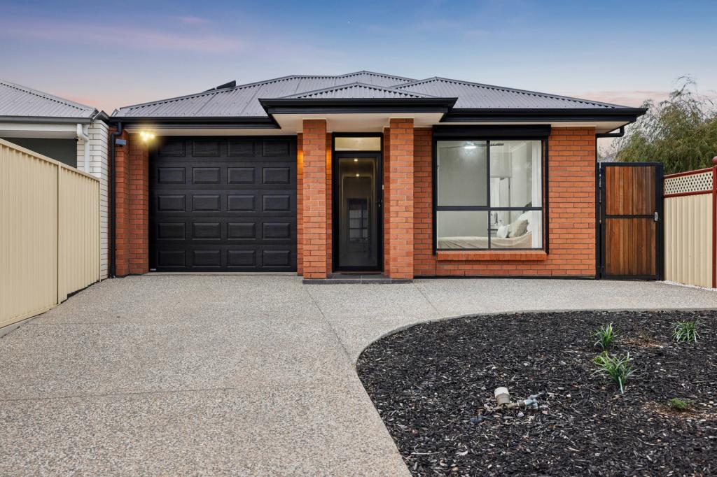 26b Sunburt St, Ingle Farm, SA 5098