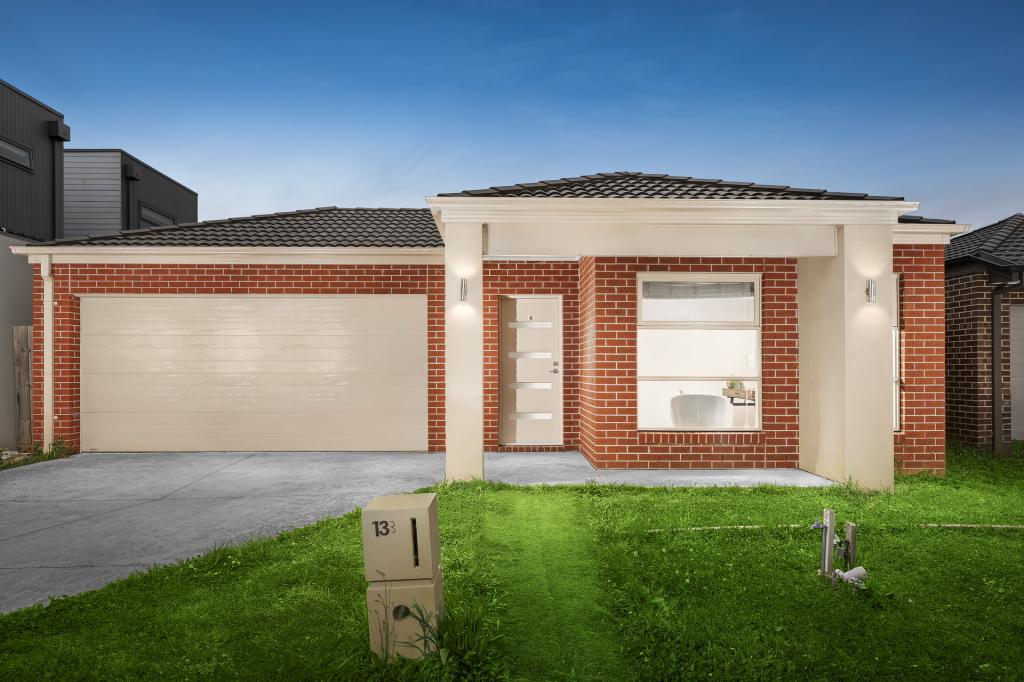 13 Garland St, Pakenham, VIC 3810