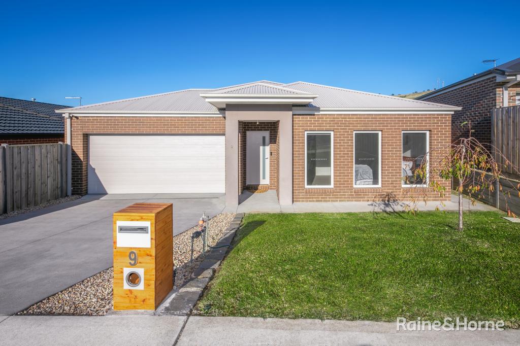 9 Lewis Pl, Sunbury, VIC 3429
