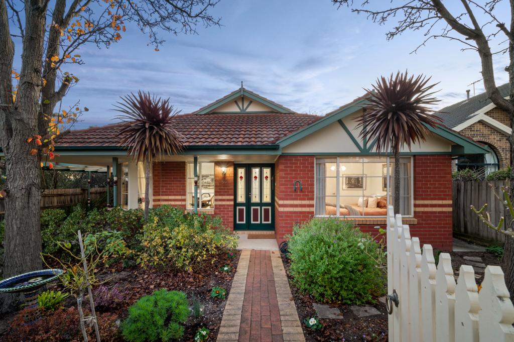 39 Murray Dr, Burwood, VIC 3125