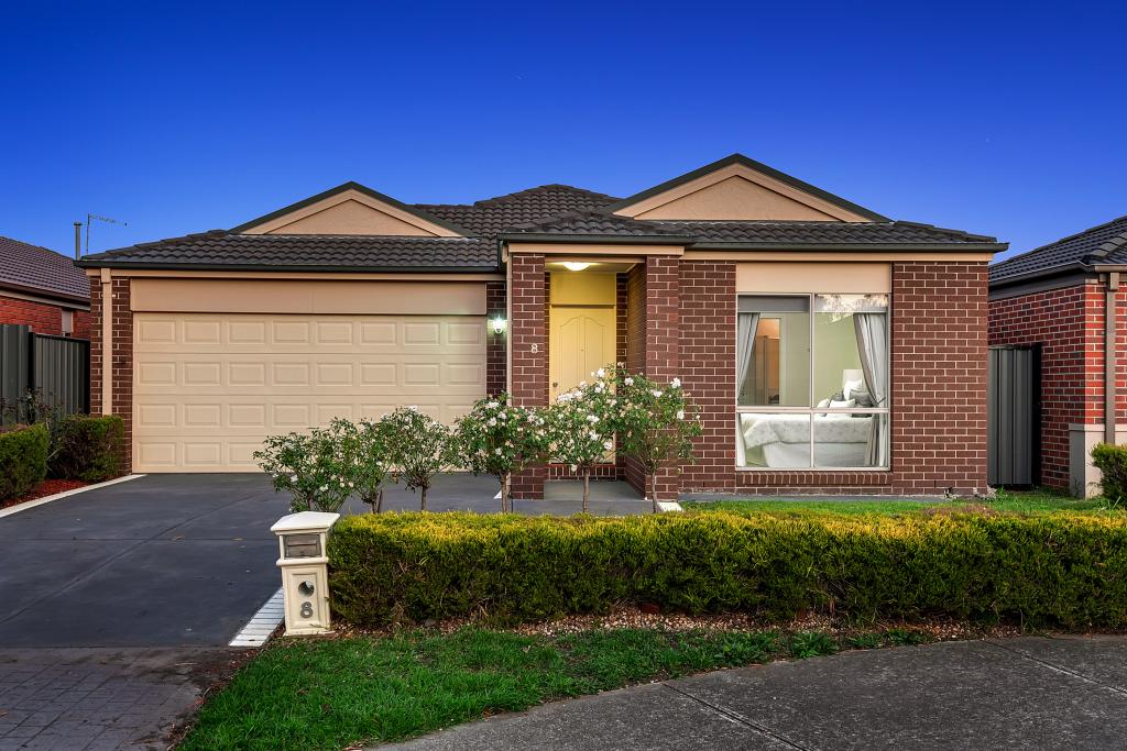 8 Ebony Cct, Craigieburn, VIC 3064