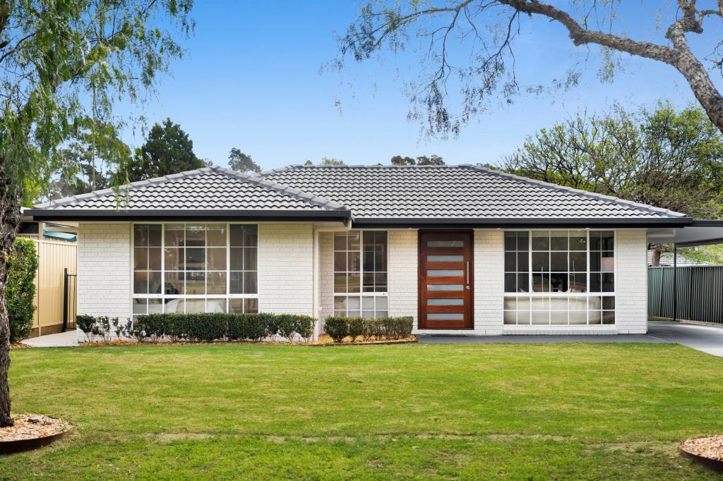 13 Thow Pl, Currans Hill, NSW 2567