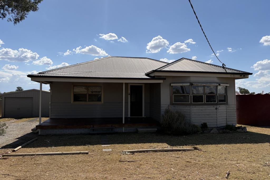 1a Warwick Rd, Tamworth, NSW 2340