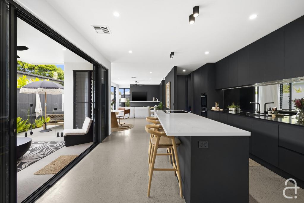 RESIDENCE ONE/6 WILUNA ST, WARANA, QLD 4575