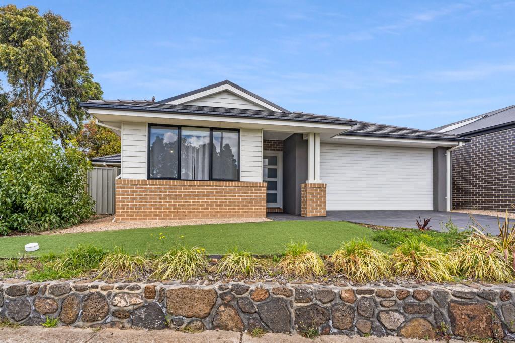 12 Cassinia Bvd, Maddingley, VIC 3340