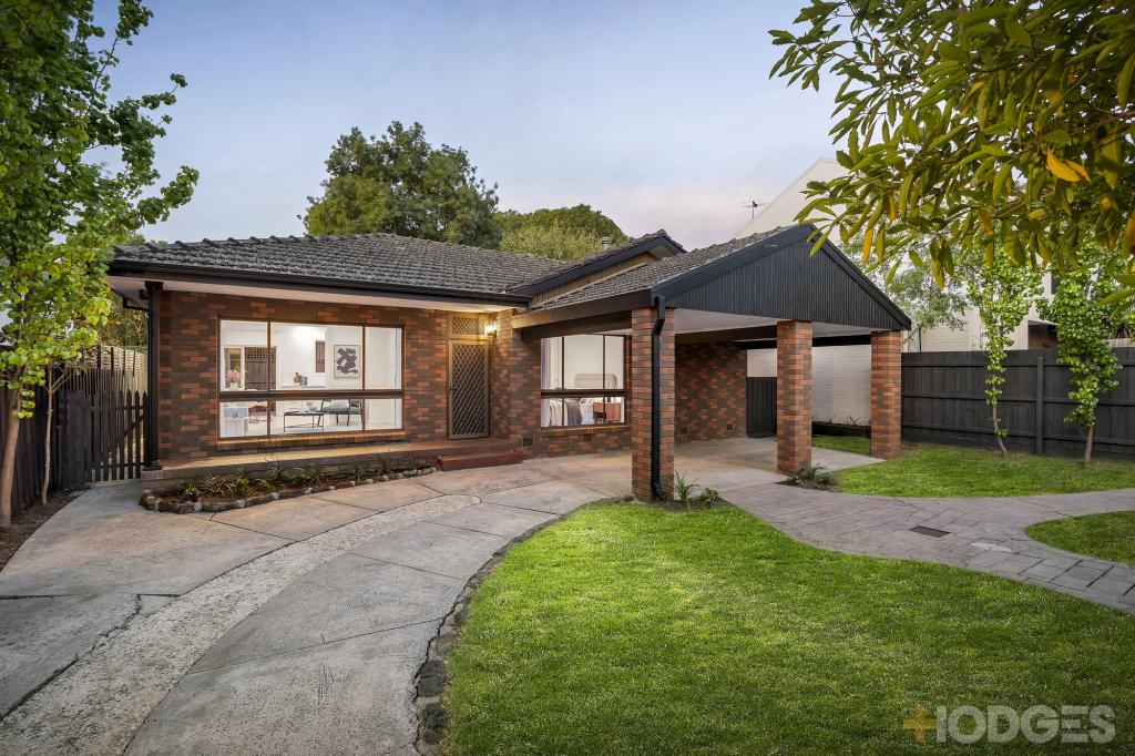 2/27 CRISP ST, HAMPTON, VIC 3188