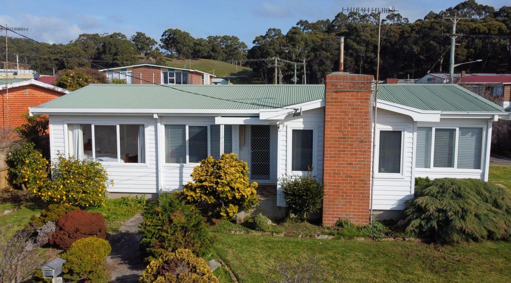 2 Crisp St, Cooee, TAS 7320