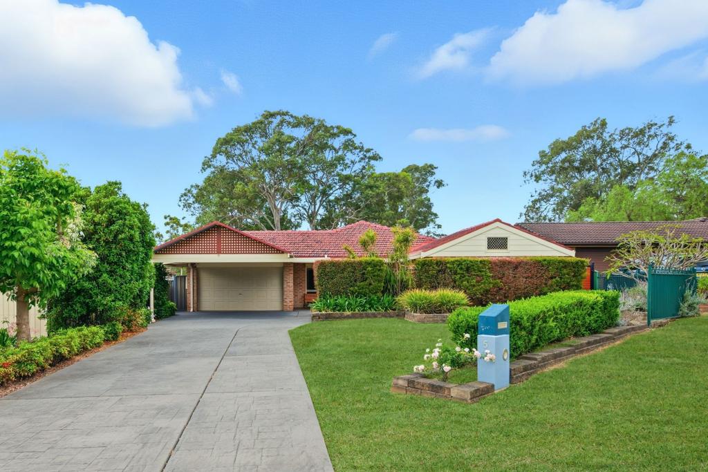 5 DAIMLER PL, INGLEBURN, NSW 2565