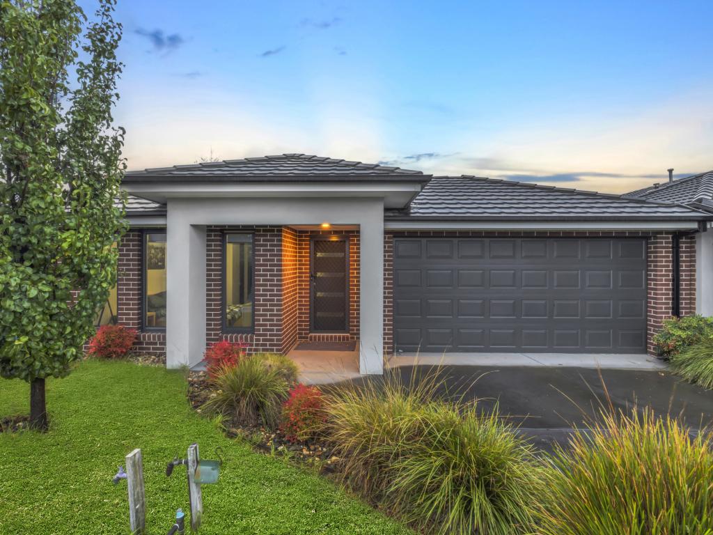3 Lyndys Lane, Cranbourne North, VIC 3977