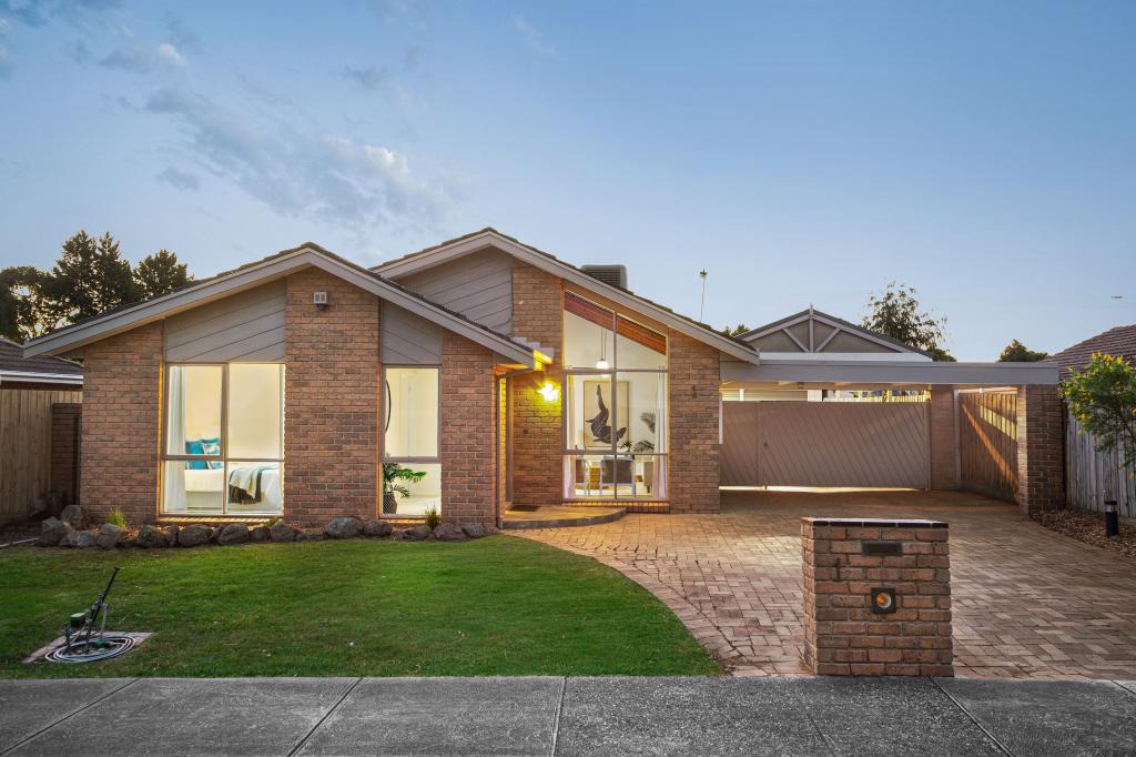 1 Nandina Ct, Mill Park, VIC 3082