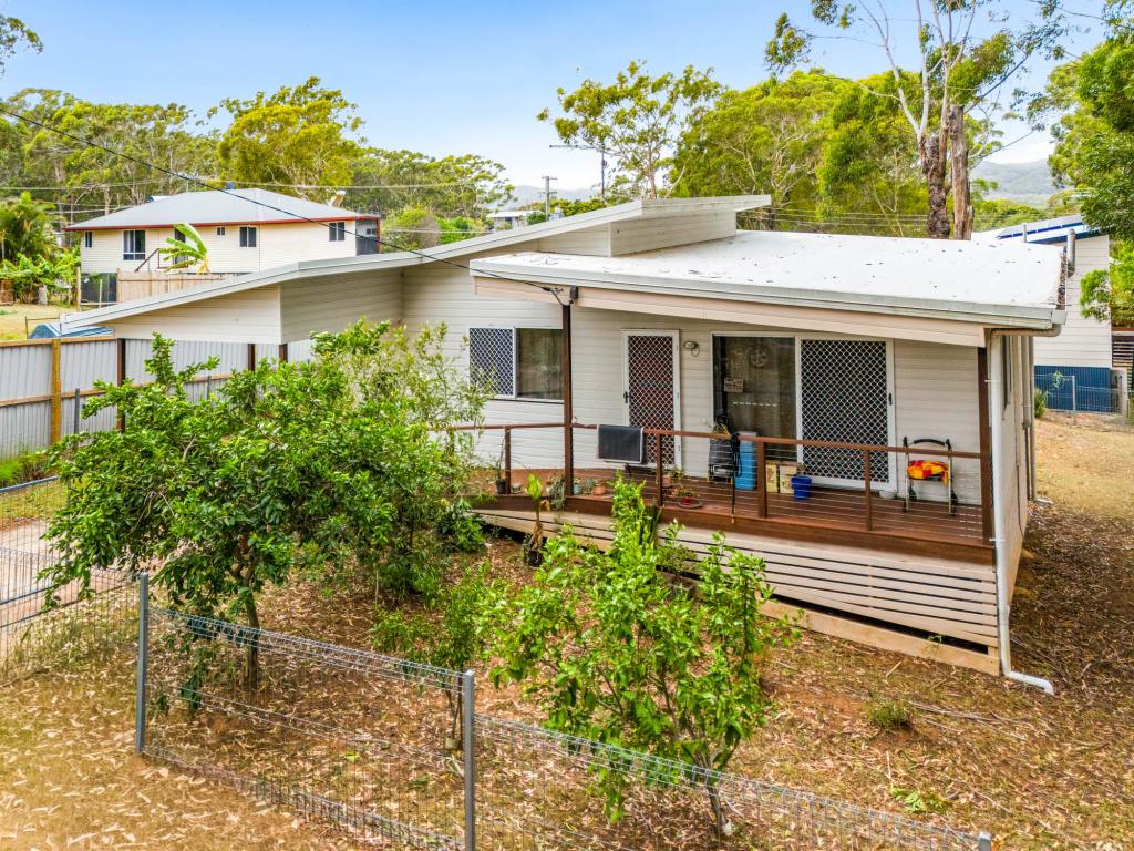 4 Dryandra St, Russell Island, QLD 4184