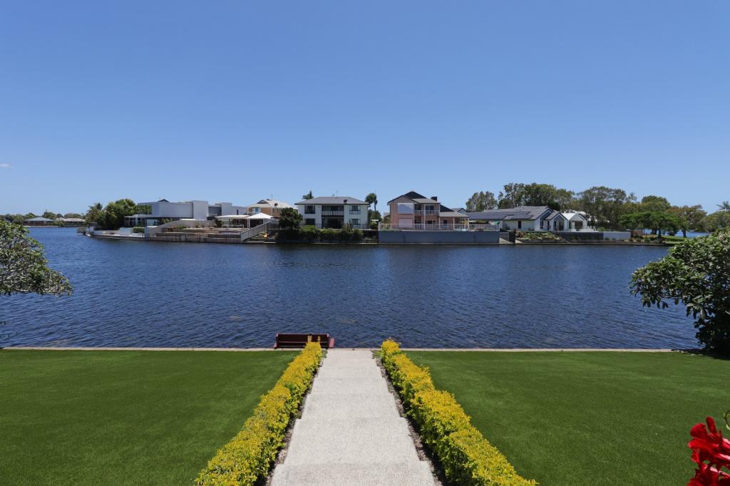 15 Stirling Castle Ct, Pelican Waters, QLD 4551
