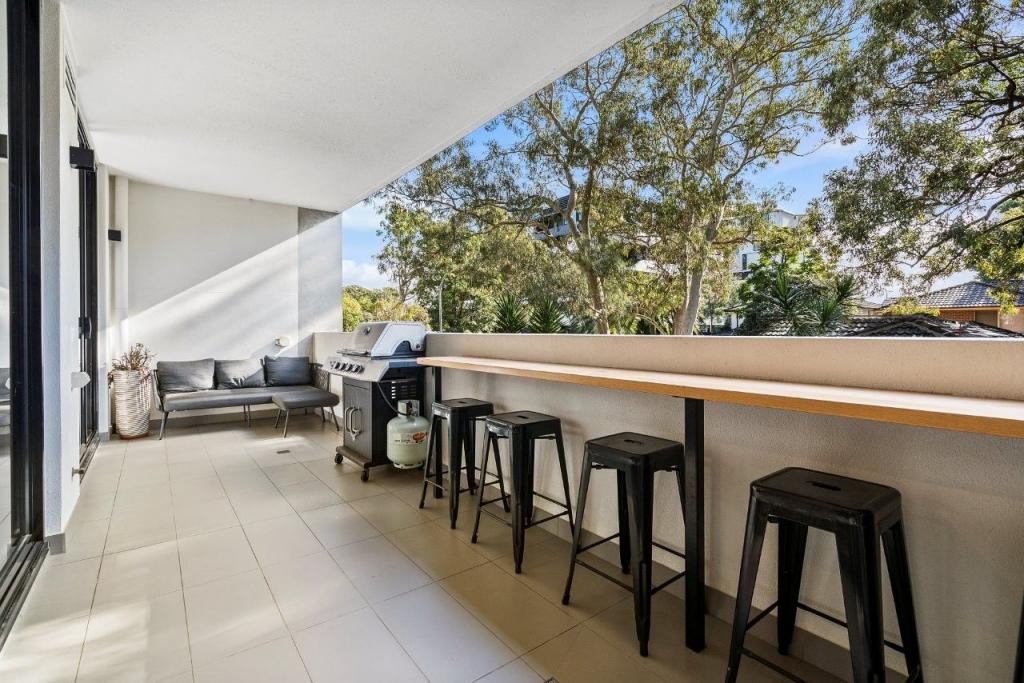 206/3 PINNACLE ST, MIRANDA, NSW 2228