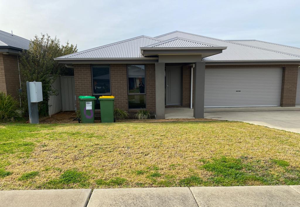 1/30 Hanrahan St, Hamilton Valley, NSW 2641