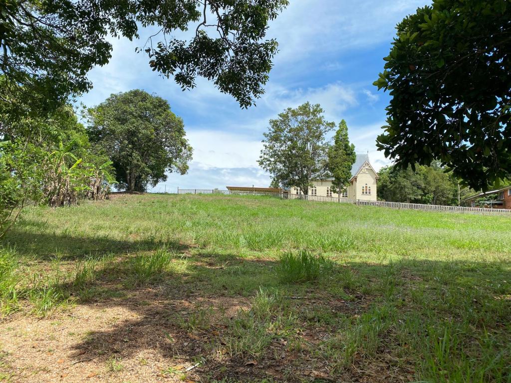 31 Park Ave, Malanda, QLD 4885