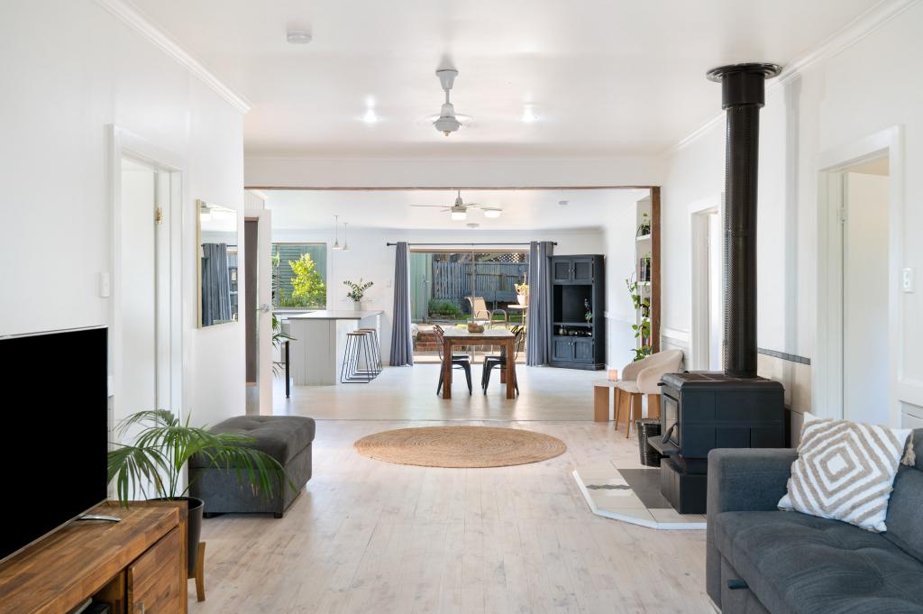 15 Riddoch Ave, Mount Burr, SA 5279